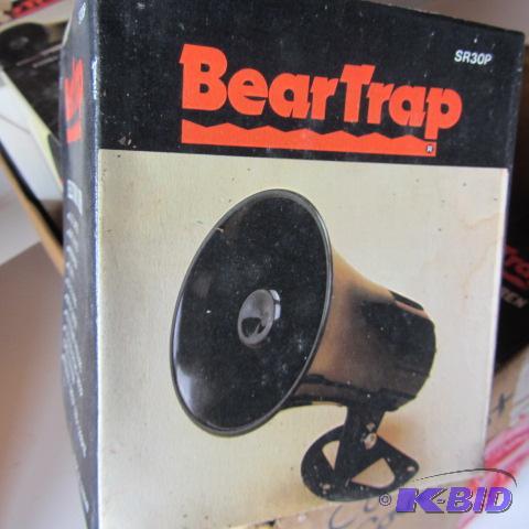 lot 76 image: Bear Trap Electronic Siren