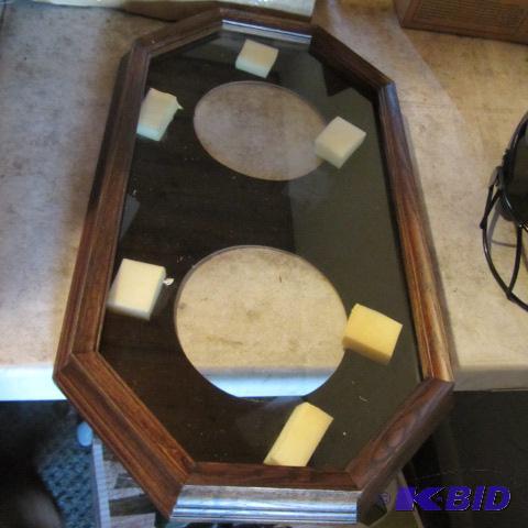 lot 90 image: Double Plate Frame