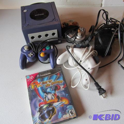 lot 97 image: Nintendo Cube & Controllers