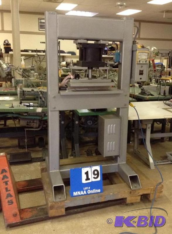 lot 19 image: Vertrod Thermal Impulse Heat Sealing Machine