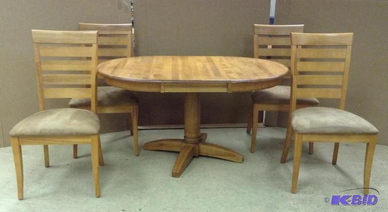 Bedard Custom Furniture Dining Table & Chairs