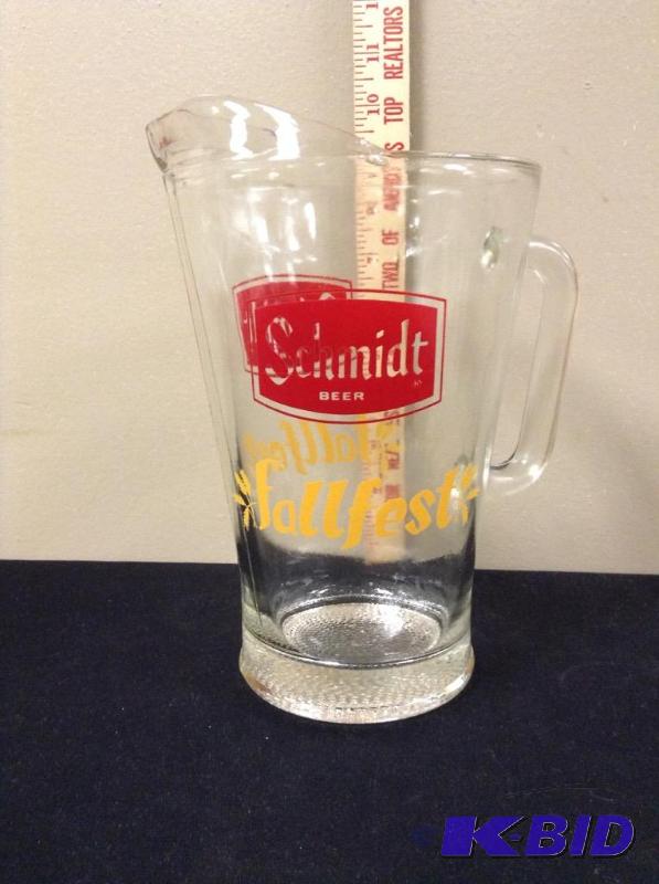lot 35 image: Schmidt Beer Fallfest Pitcher