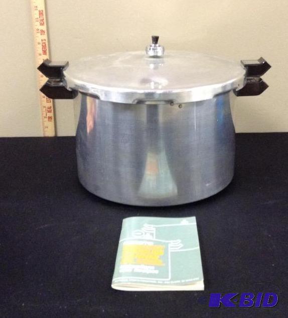 lot 69 image: Presto Pressure Cooker Canner