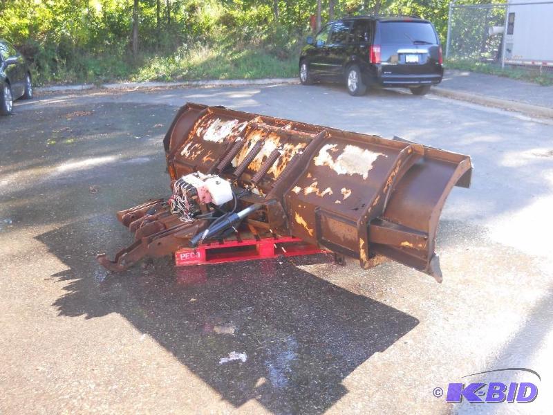 Blizzard Power Plow 8100. 8 to 10 Wide NO RESERVE