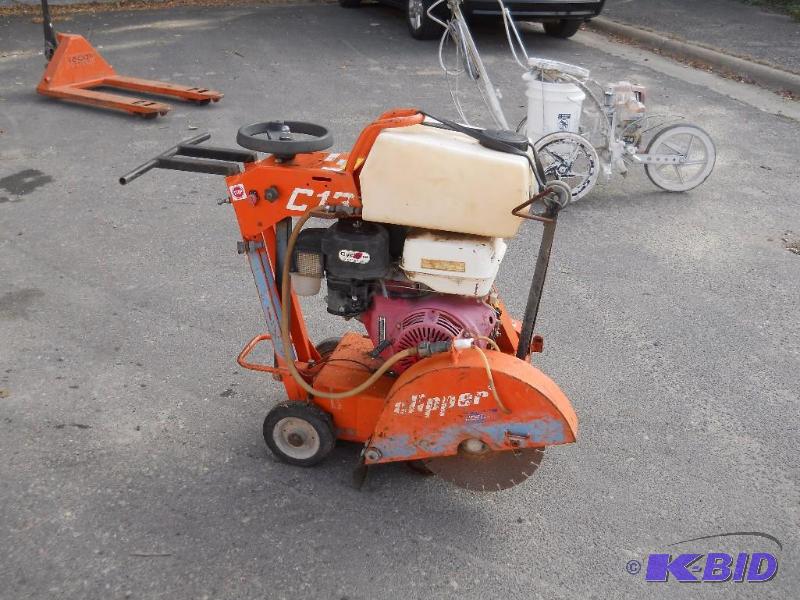 lot 5 image: Norton Clipper C13 Asphalt  Concrete Saw. NO RESERVE