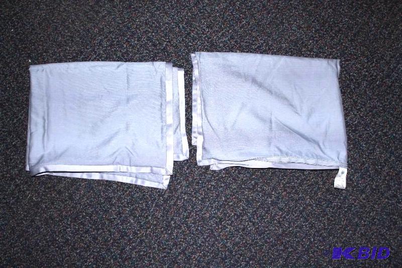 2 Pillow Shams