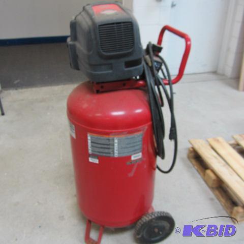 lot 19 image: Craftsman Air Compressor