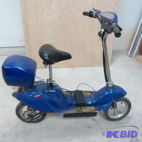 lot 9 image: Pro Electric Scooter