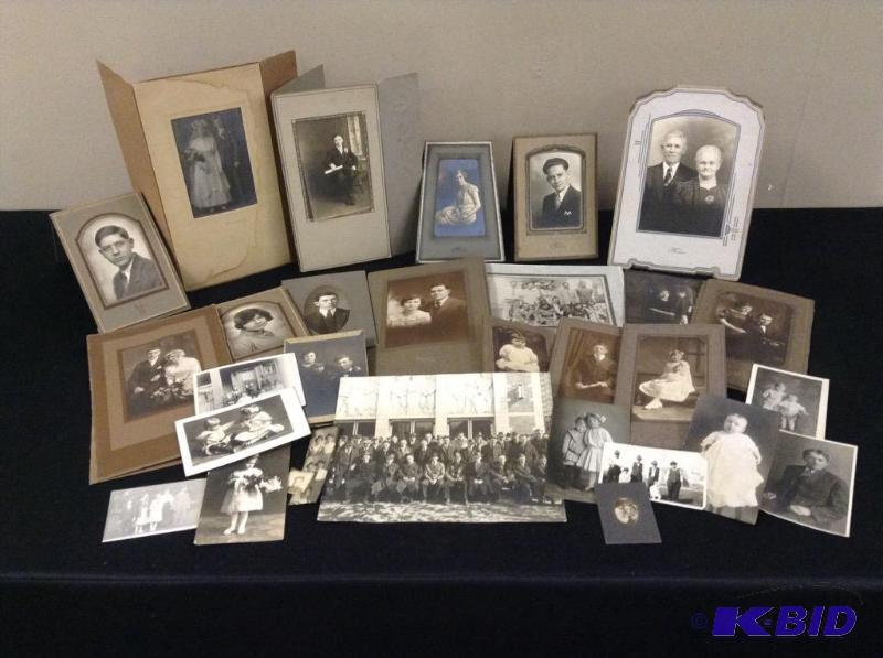 lot 104 image: Vintage Photographs & Cabinet Cards