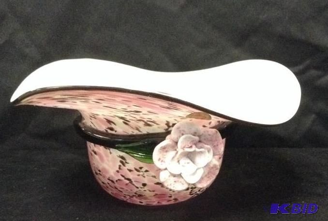 lot 108 image: NIB Block Crystal Pamela Art Glass Hat Bowl