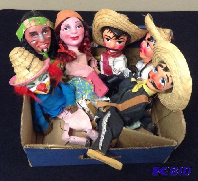 lot 21 image: Box of Vintage Marionettes - Tangled