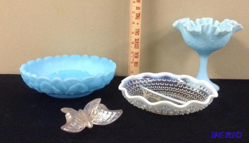 lot 37 image: Collection of Fenton Glass