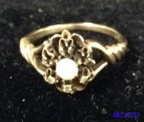 lot 64 image: Antique Estate Opal & Diamond Ring