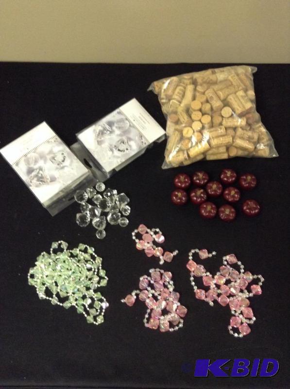 lot 8 image: Craft Supply Lot