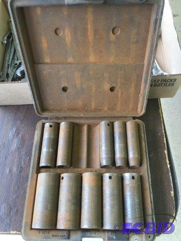 lot 51 image: Craftsman Impact Sockets & Case