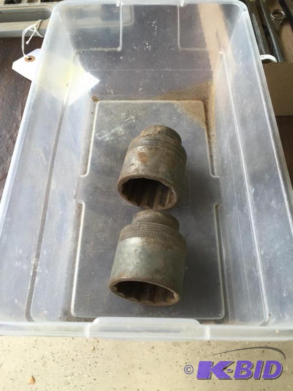 lot 52 image: 2 Snap-On Large Sockets