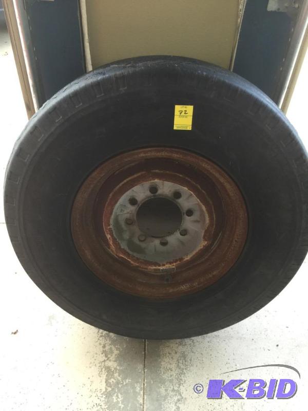 lot 72 image: Featherlite Trailer Rim