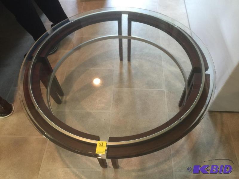 lot 83 image: Stylish Contemporary Glass Top Round Table