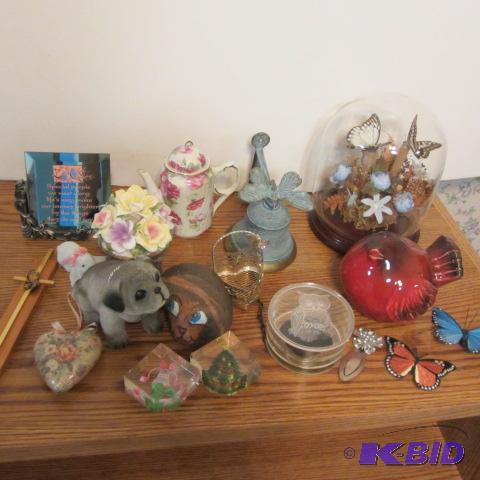 Knick Knacks, Bell