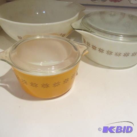 Pyrex Bowls