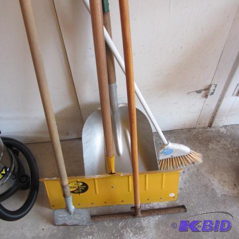 Shovels, Chipper, Squeegee