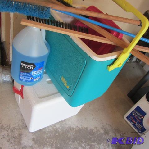 Coolers, Wash, Brushes