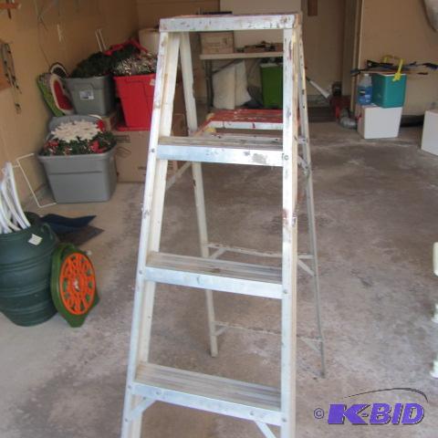 Aluminum Step Ladder
