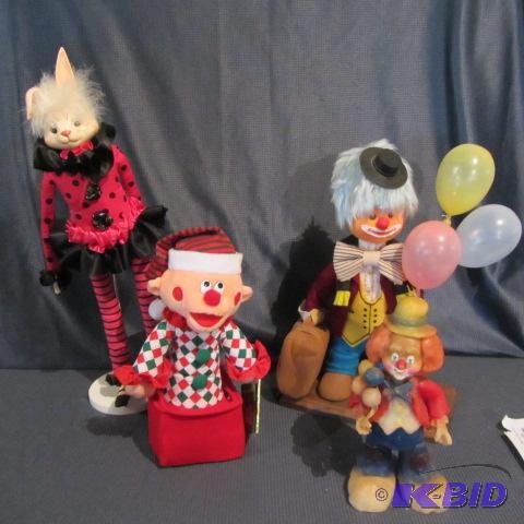 Rabbit Ballerina, Clowns
