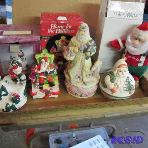 Musical Santas, Skiing & with Children