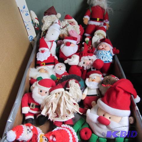 Santas With Vintage Knit