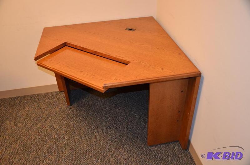 lot 132 image: furniture