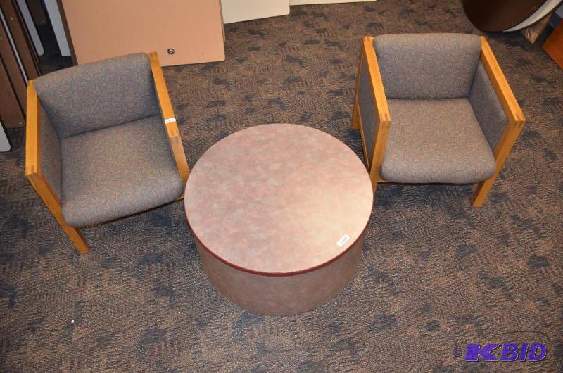 lot 43 image: 2 oak stuffed chairs 28x28", table is no...
