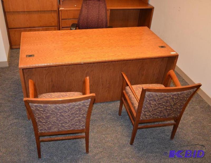 lot 45 image: Beautiful oak Wood desk 72x36", chair no...