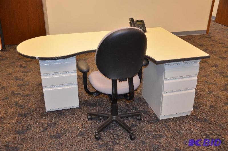 lot 53 image: L shaped desk  table with 2 white files 74x4...