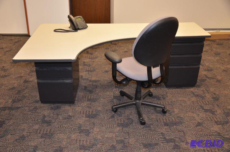lot 56 image: L shaped desk  table with 2 black files 82x4...