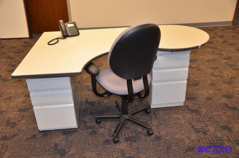 lot 67 image: L shaped desk top 46x84". Chair & fi...