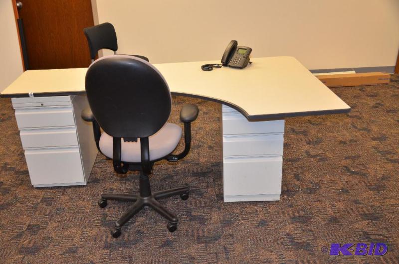 lot 70 image: L shaped desk 46x84" with 2 white files....