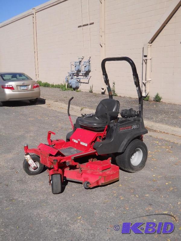 lot 12 image: Snapper Pro Zero Turn Riding Lawnmower. 52 Cut. NO RESERVE