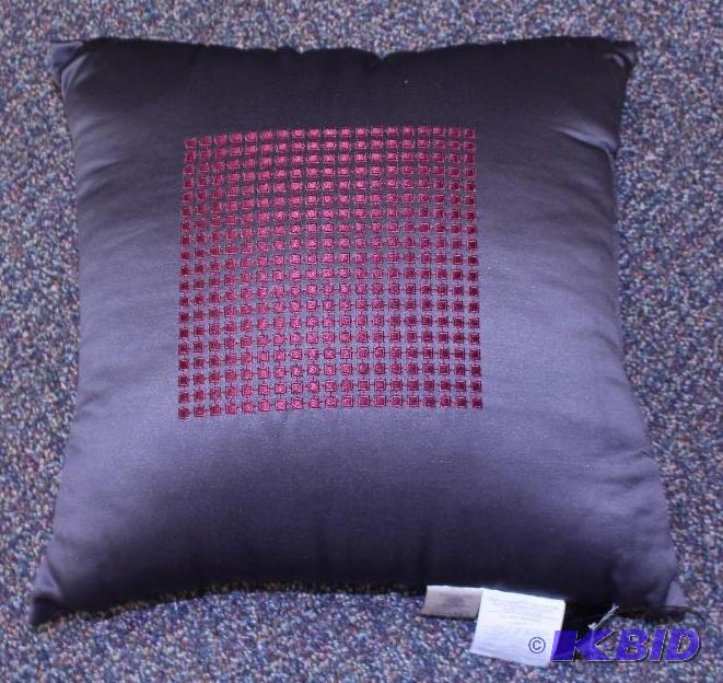 Studio Pillow Carbon
