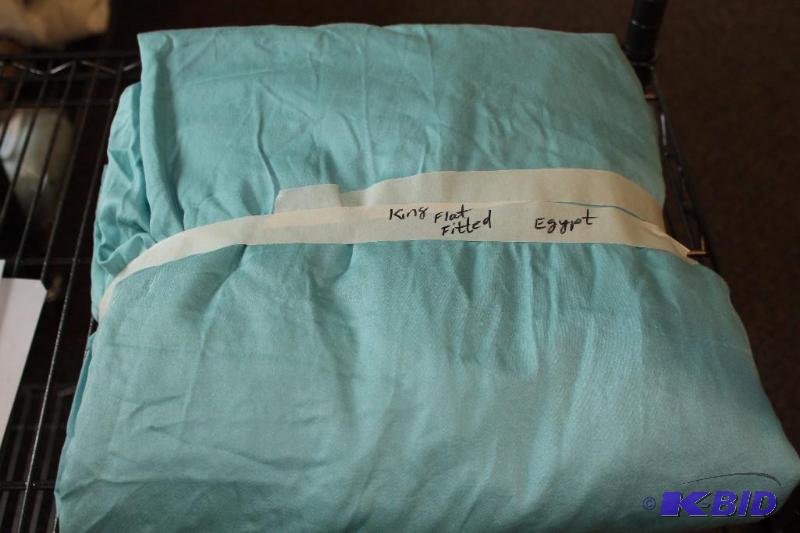 King Sheets, 1 Flat, 1 Fitted