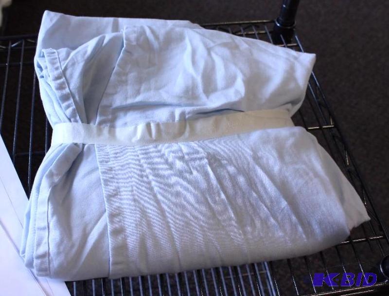 Queen Flat Sheets, 2 Pillow Cases