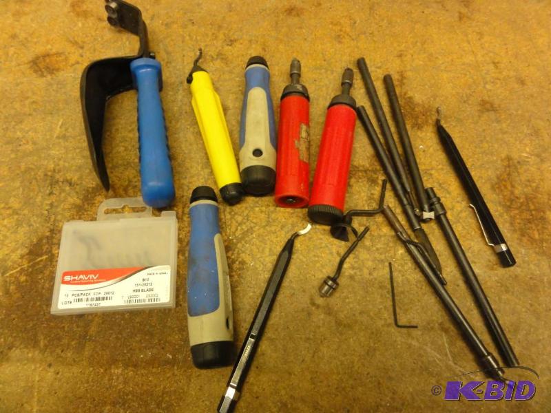 lot 130 image: Assorted Deburring Tools, Noga, Shavin and ot...