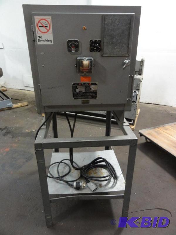 lot 160 image: Exide 12V Battery Charger Model ETS-6-3-800 ...