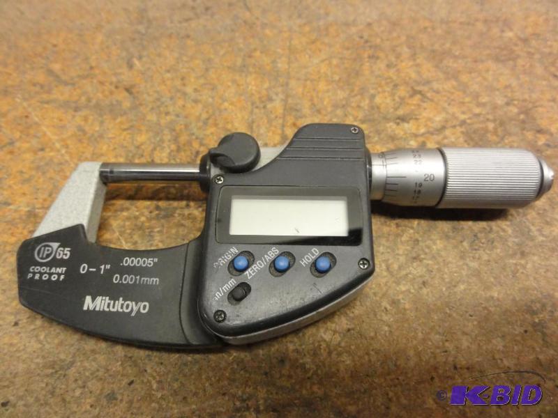 lot 187 image: Mitutoyo 0" - 1" Digital Micrometer...