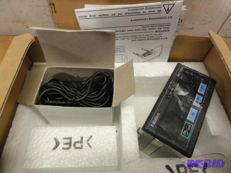 lot 207 image: Mitutoyo Digital Single Axis Counter, Model E...