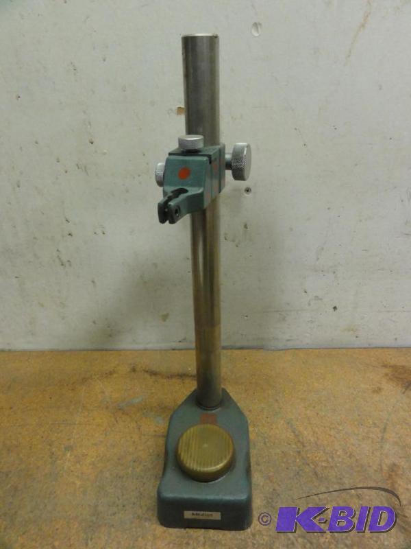 lot 212 image: Mitutoyo 15" Indicator Stand with 2-14&...