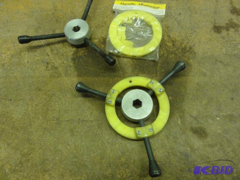 lot 260 image: (2) Machine Vise Speed Handles with Handle Pr...