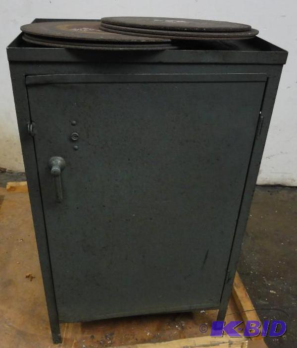 lot 270A image: Assorted Used Grinding and Cut-Off Tools in c...