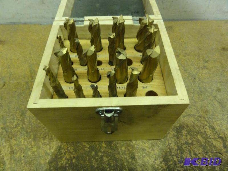 lot 285 image: (17) Double End Mills, 316" up to 34&q...