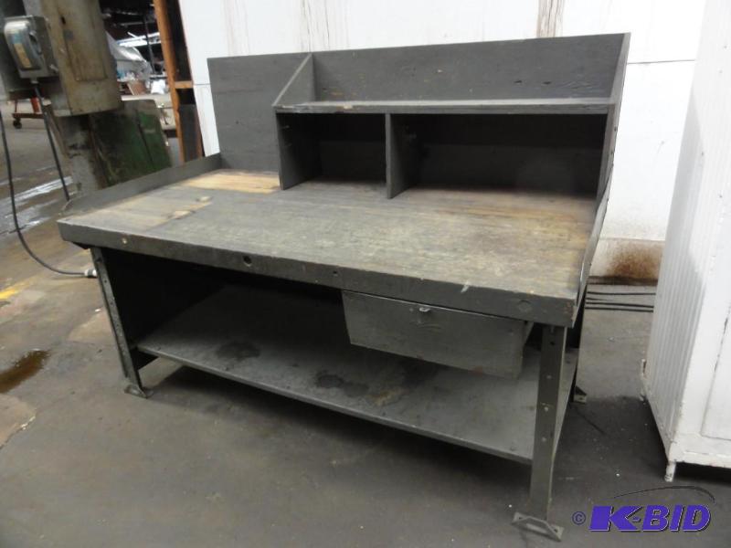 lot 290 image: Butcher Block Top Work Bench 36" x 72&qu...